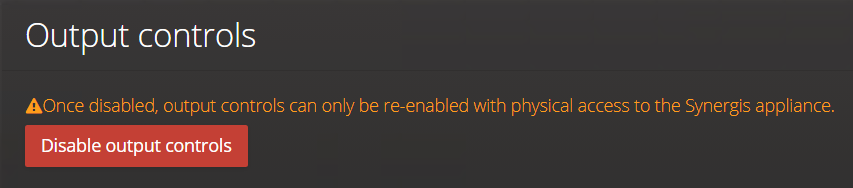 Bouton Désactiver les contrôles de sorties dans la section Contrôles de sorties de la page Paramètres de l'unité sur le portail de l’appareil Synergis.
