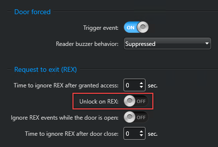 Page Propriétés d’une porte qui utilise un verrou compatible Aperio dans Config Tool avec l’option Déverrouillage sur REX sélectionnée.